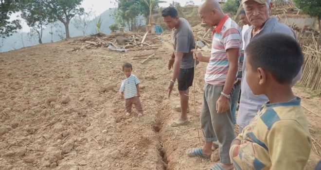 Cracks in the ridge – warnings of a landslide